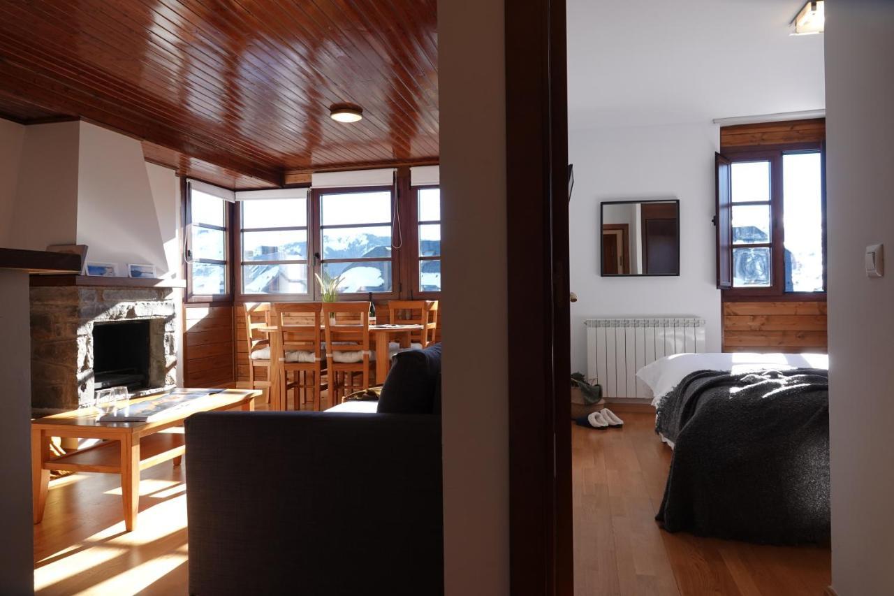 Stone Garaje Cubierto Y Trastero Pirineos360 Apartment Formigal Ngoại thất bức ảnh